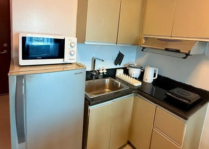 New Beacon Makati Near Airport With Pool Access * Manila